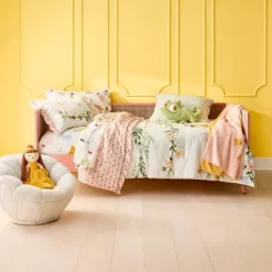 Princess 'Follow Your Dreams' Kids' Throw Blanket - The Disney Collection By Pillowfort™