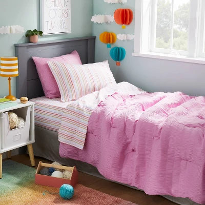 4'x5'6" Ombre Neon Rainbow Tufted Kids' Rug - Pillowfort™ - Image 5